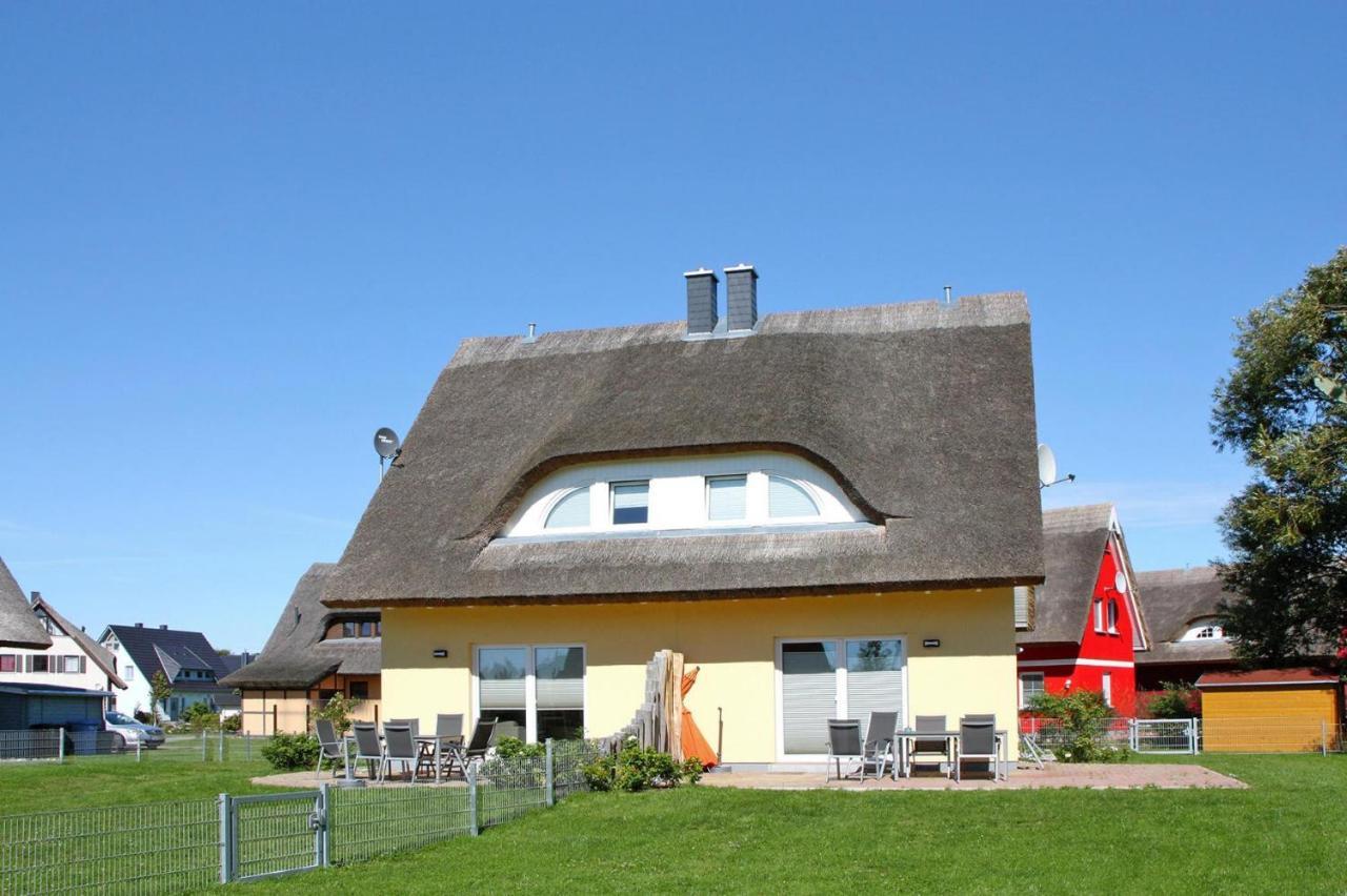 Reetdachhaus Lotte Mit Sauna Und Kaminofen Am Yachthafen In Vieregge Kültér fotó