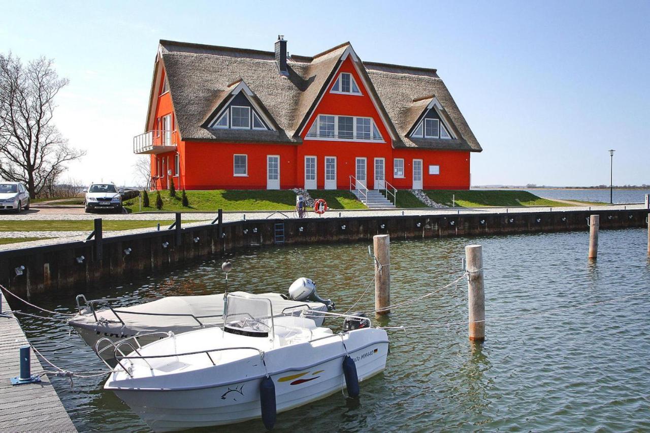 Reetdachhaus Lotte Mit Sauna Und Kaminofen Am Yachthafen In Vieregge Kültér fotó
